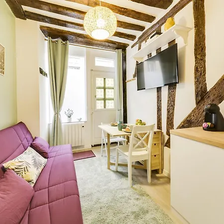 Pantheon - Lovely Flat Apartment